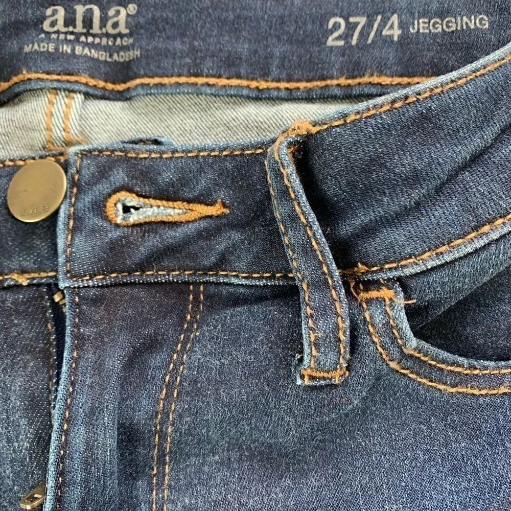 A.n.a. Jeans 27/4 begging actual 27/28 stretch. - Picture 5 of 6